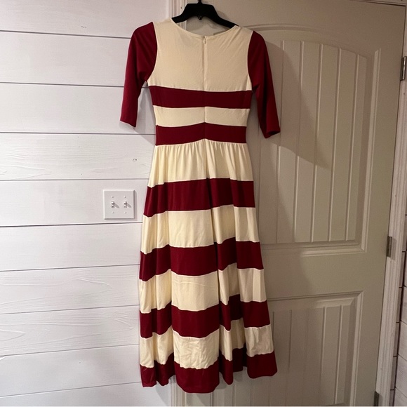 Dainty Jewells maxi dress - Picture 2 of 6